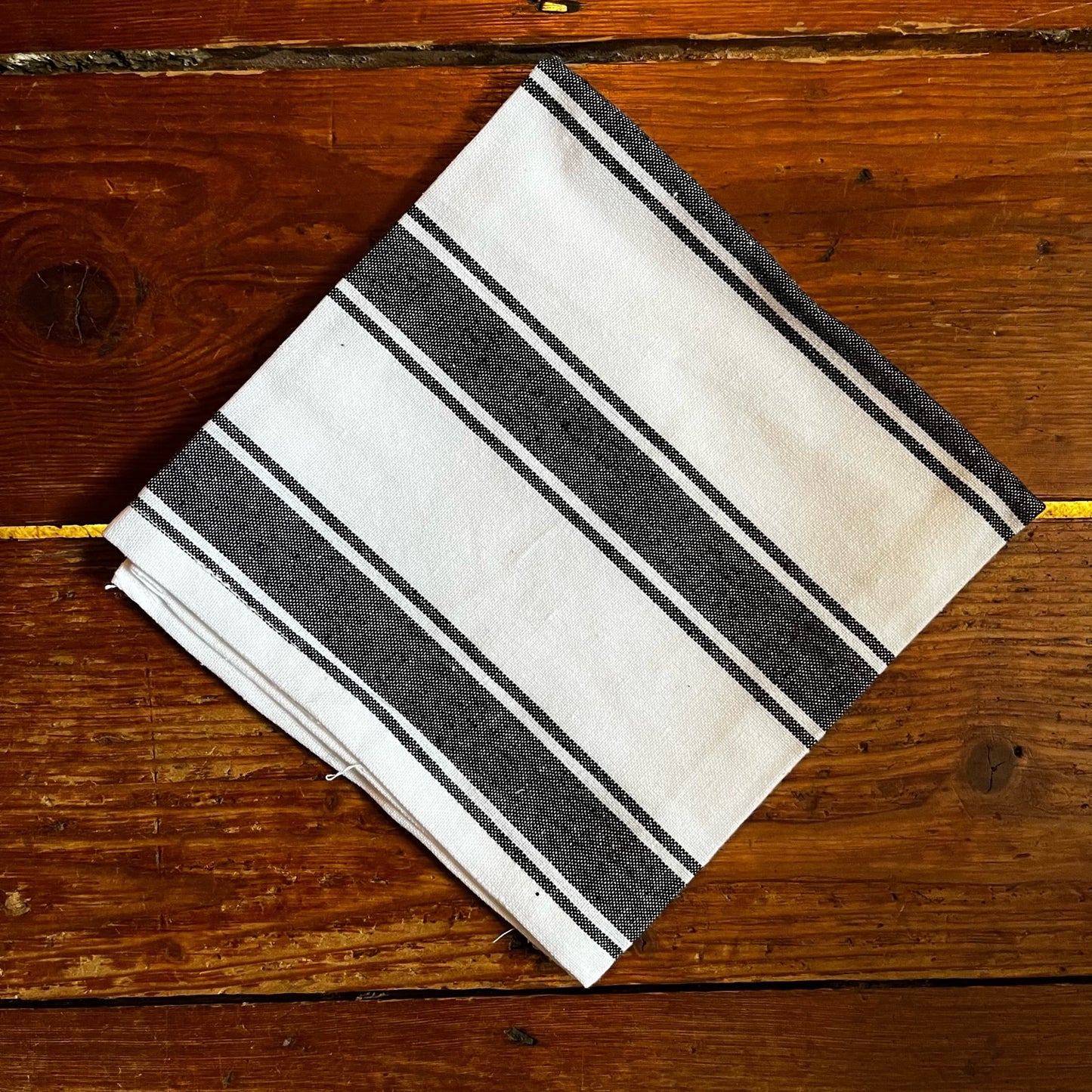 3 Striped tea towels in black 